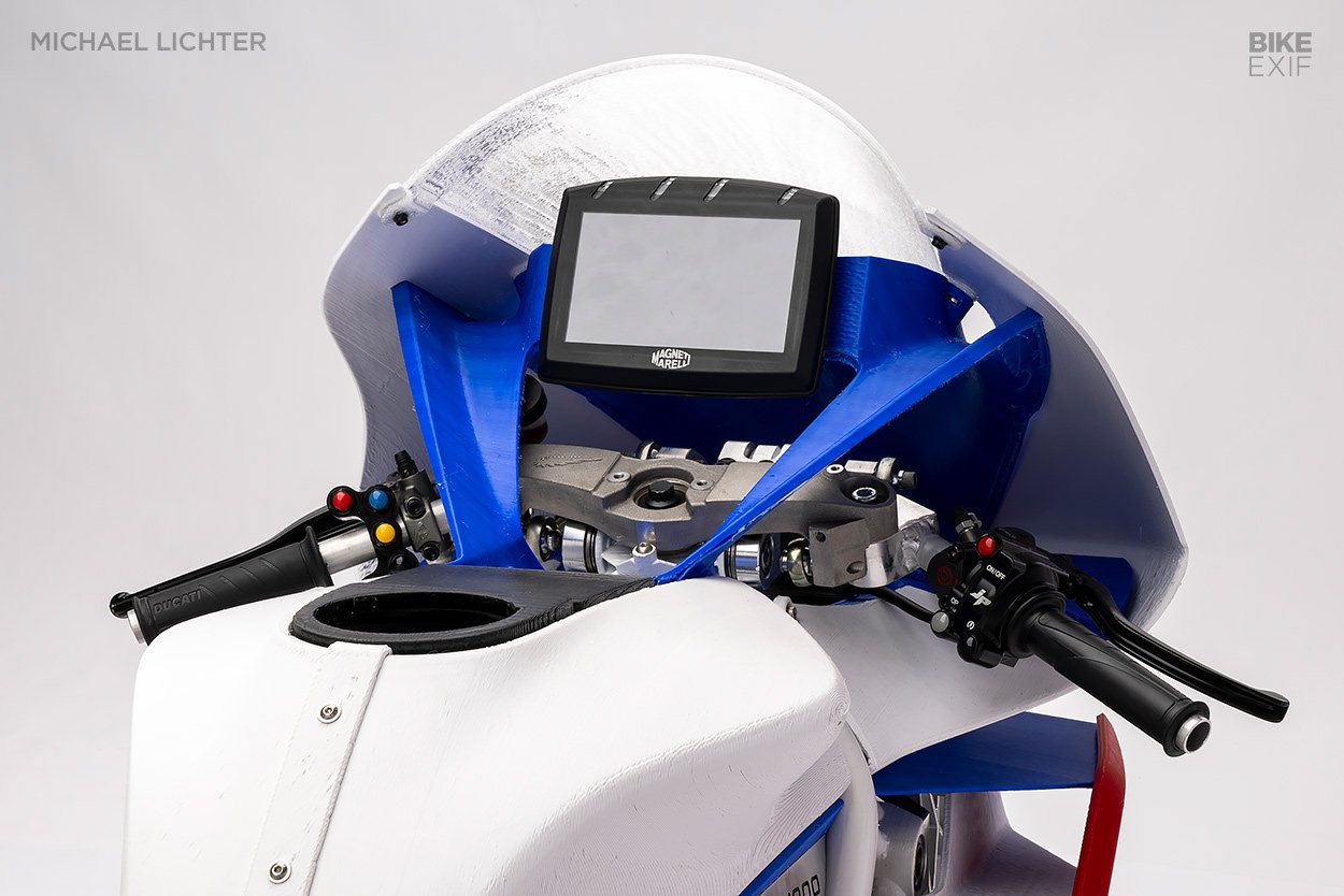 Hypermono