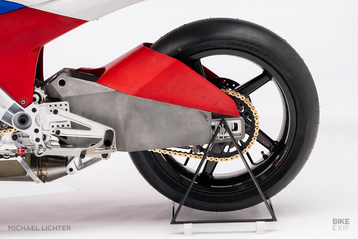 Hypermono